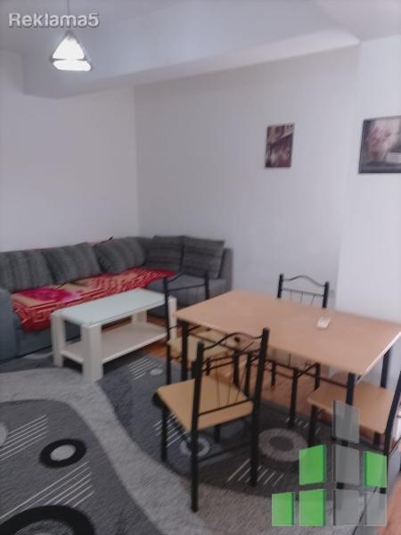 Se izdava 2-sob namesten stan vo Avtokomanda