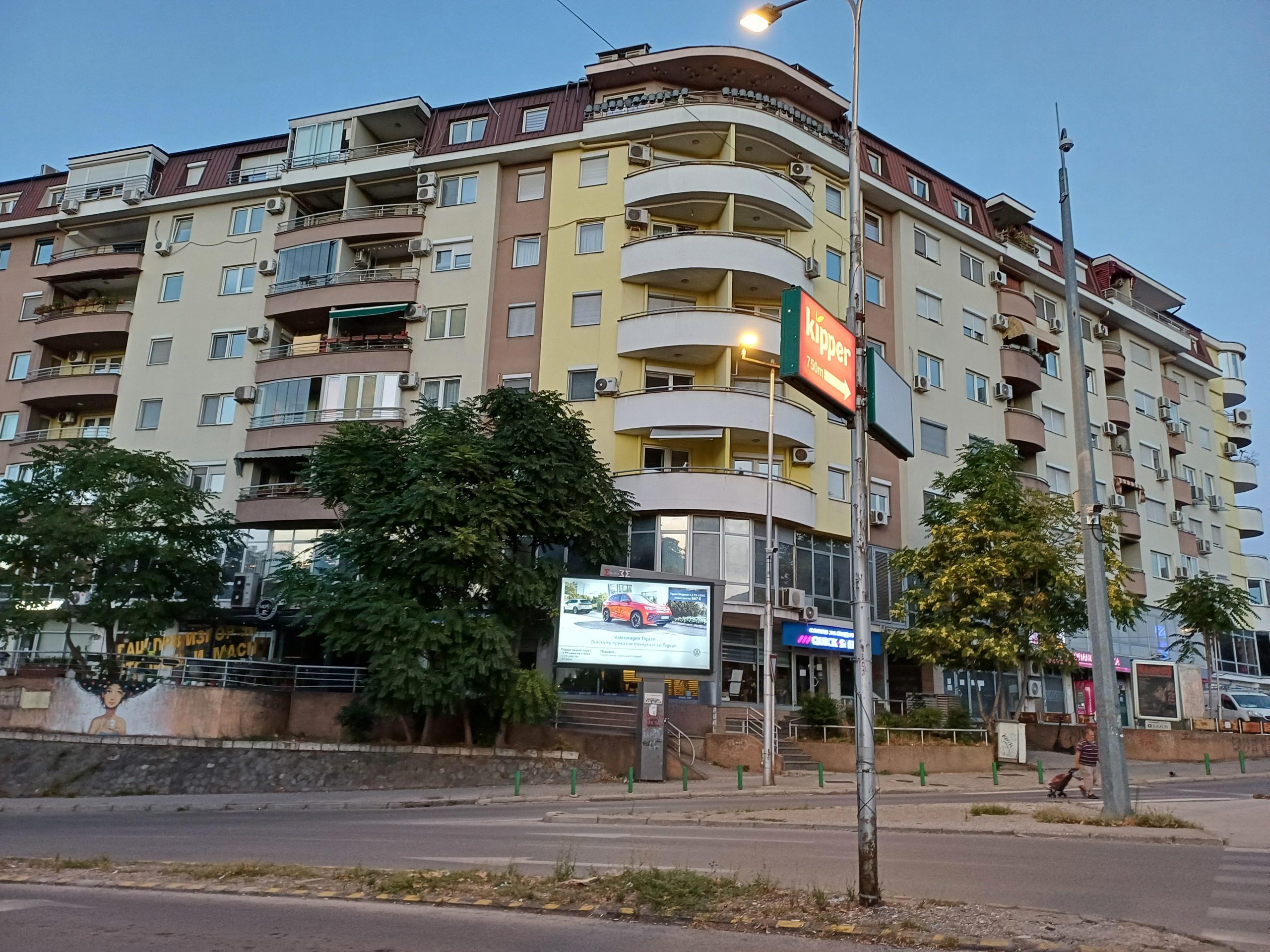 FURNISHED APARTMENT FOR RENT CENTER, IMMEDIATE MOVE IN