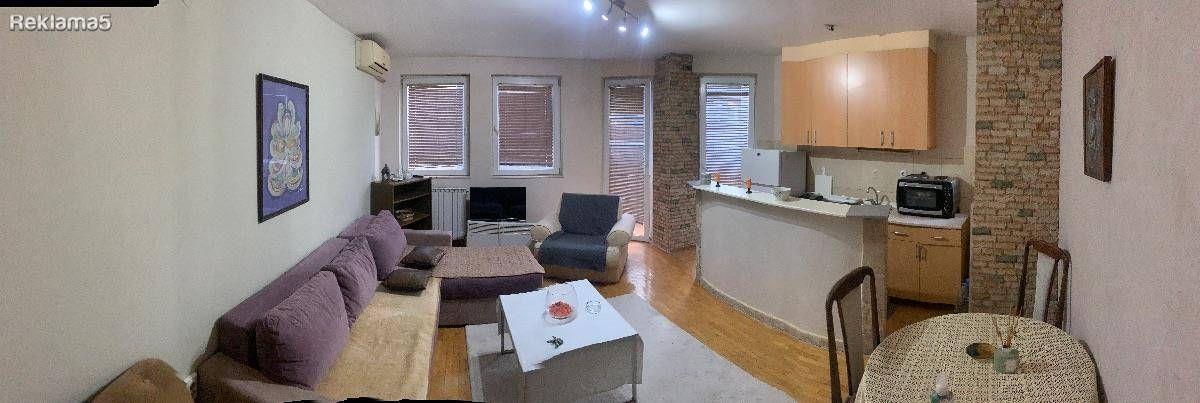Furnished 43m2 apartment for rent in Debar Maalo