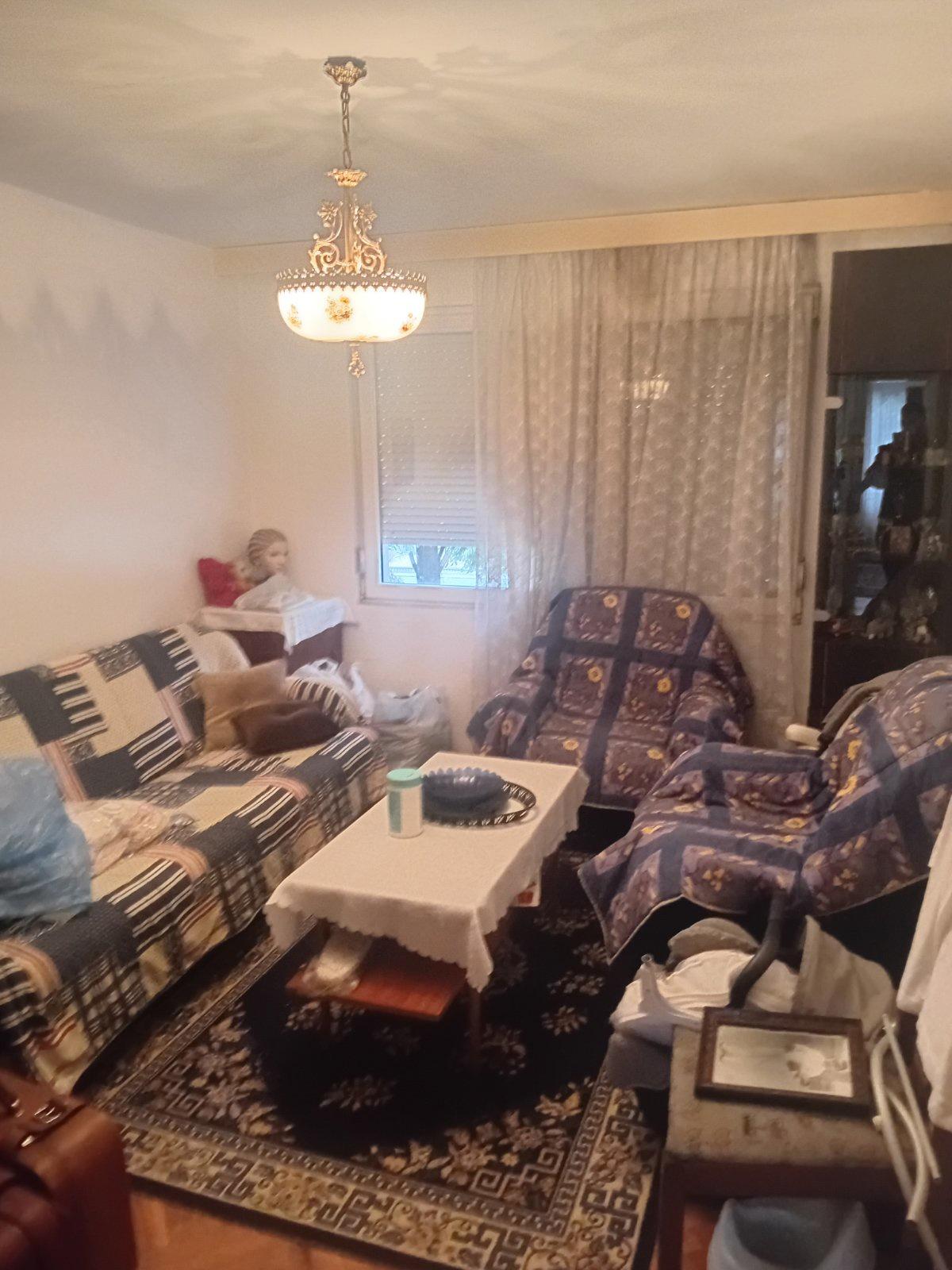 Se prodava stan 60m2 so dve spalni vo Karpos 2