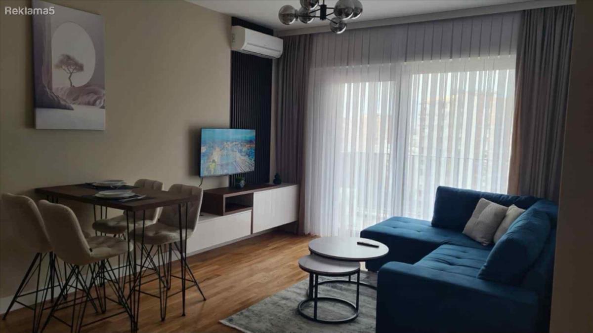 SE IZDAVA DVOSOBEN STAN VO CENTAR- DIAMOND