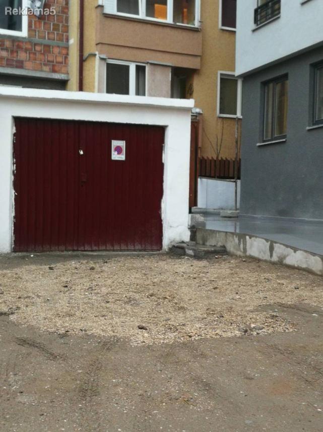 СЕ ИЗНАЈМУВА ГАРАЖА во Дебар маало