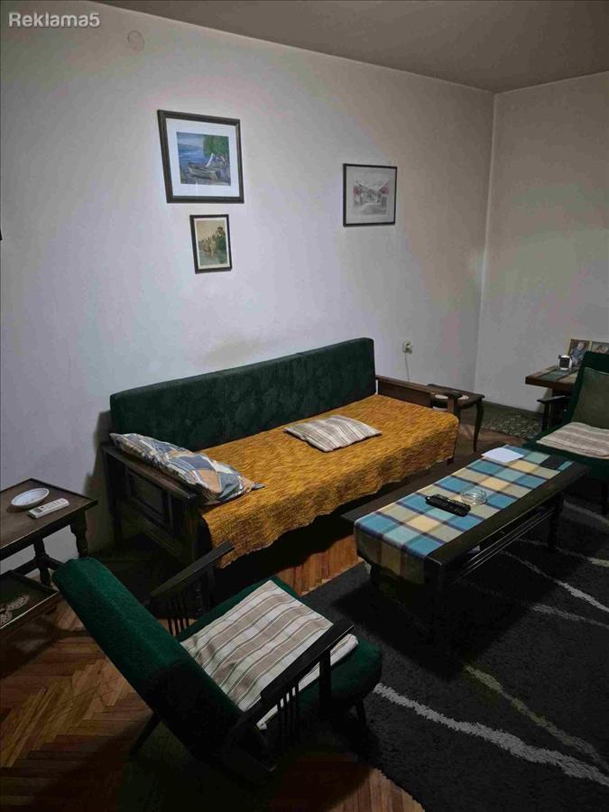 Se prodava stan 55m2 vo ruskite zgradi vo Karpos 4