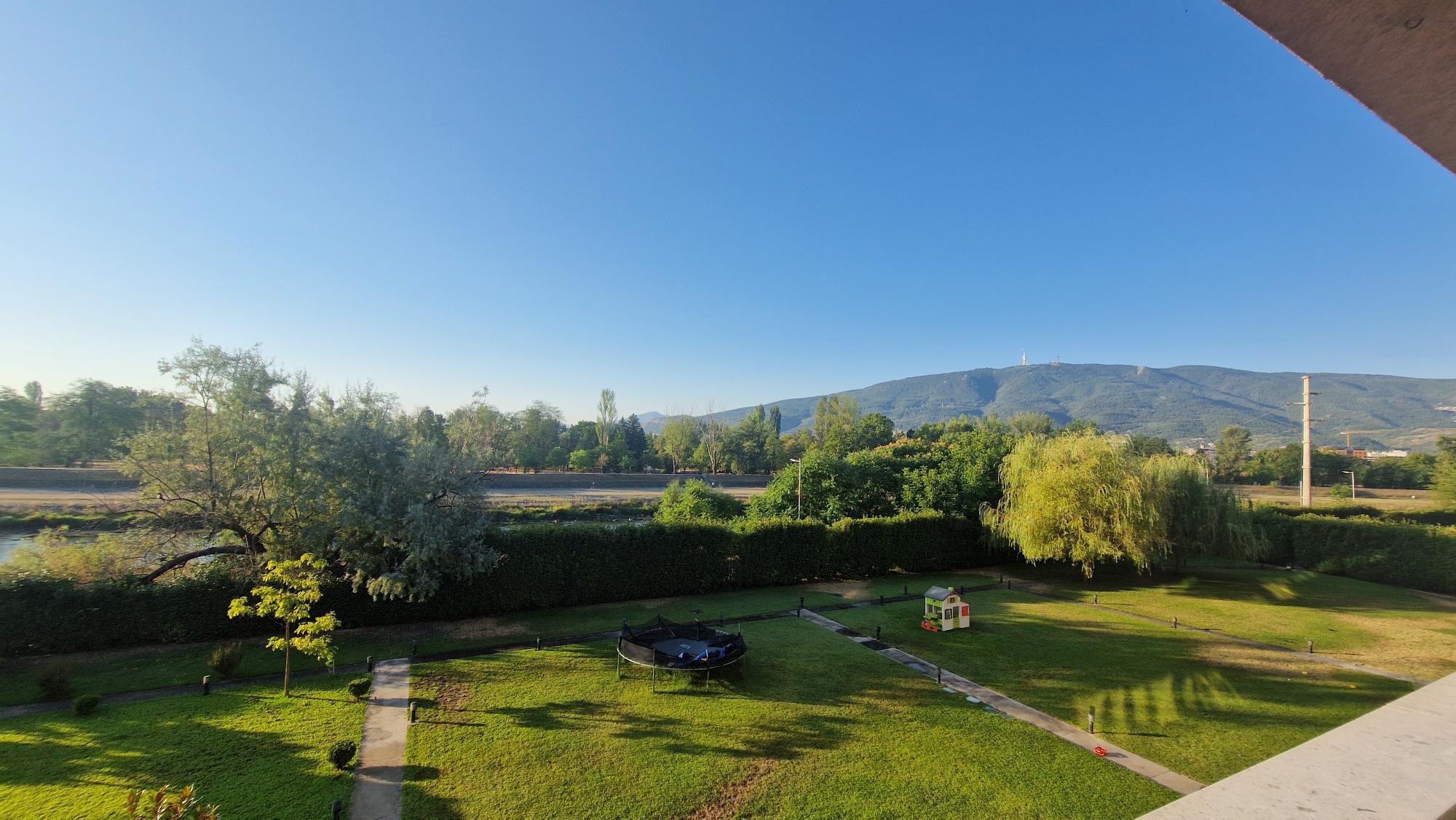 Renting a modern apartment with a beautiful view of Vodno and Vardar