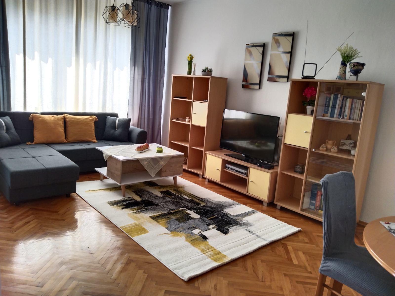 THREE-ROOM APARTMENT FOR RENT IN THE CENTER - NEAR KAMENI MOST