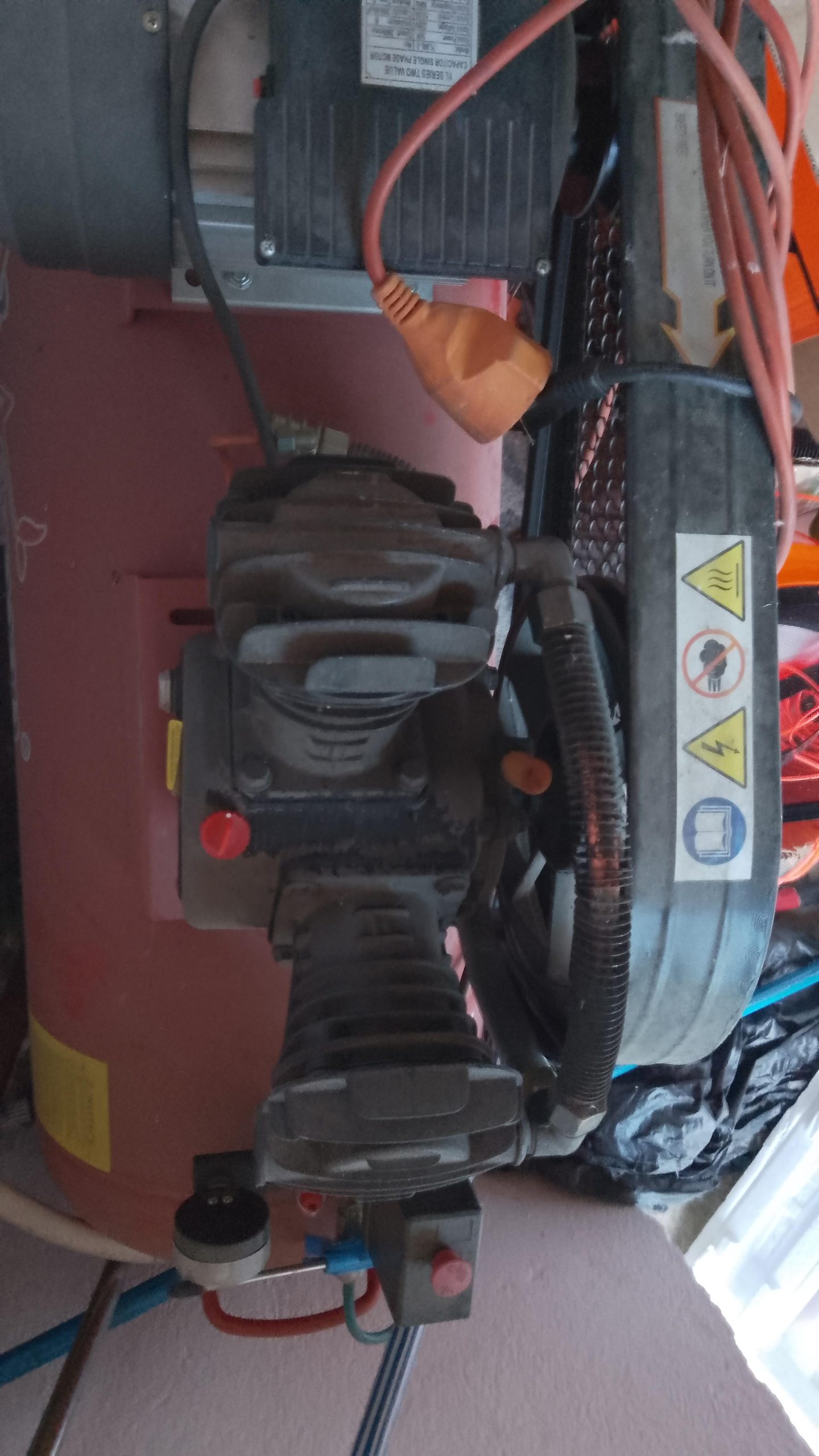 Kompresor 200l 3hp so dve glavi ispraven vo odlicna sostjba