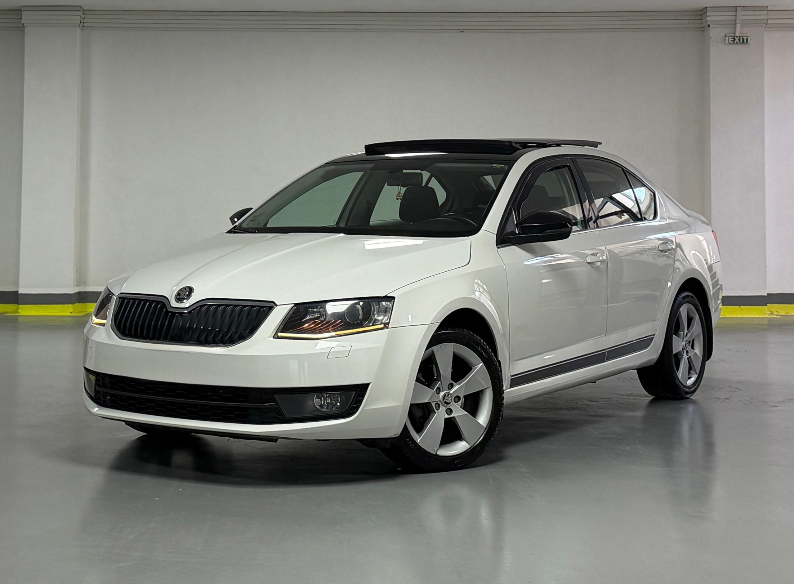 ŠKODA OCTAVIA 2.0 TDI ELEGANCE DSG – AVTOMATIK PANORAMA