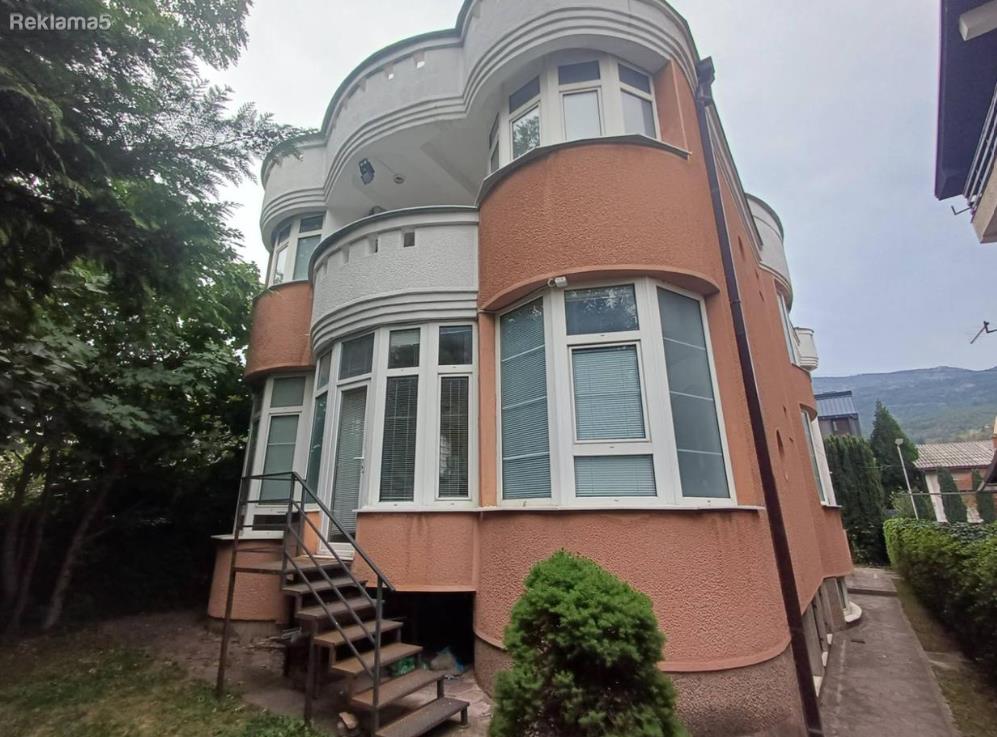 Се продава куќа во Козле 472m2