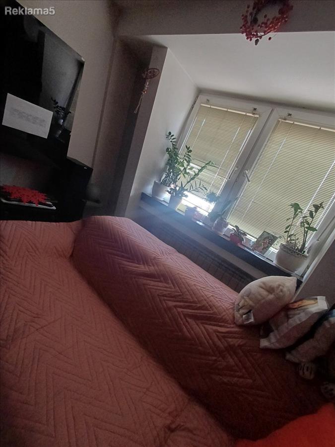 Stan vo Centar 71m2 so 2 spalni renoviran