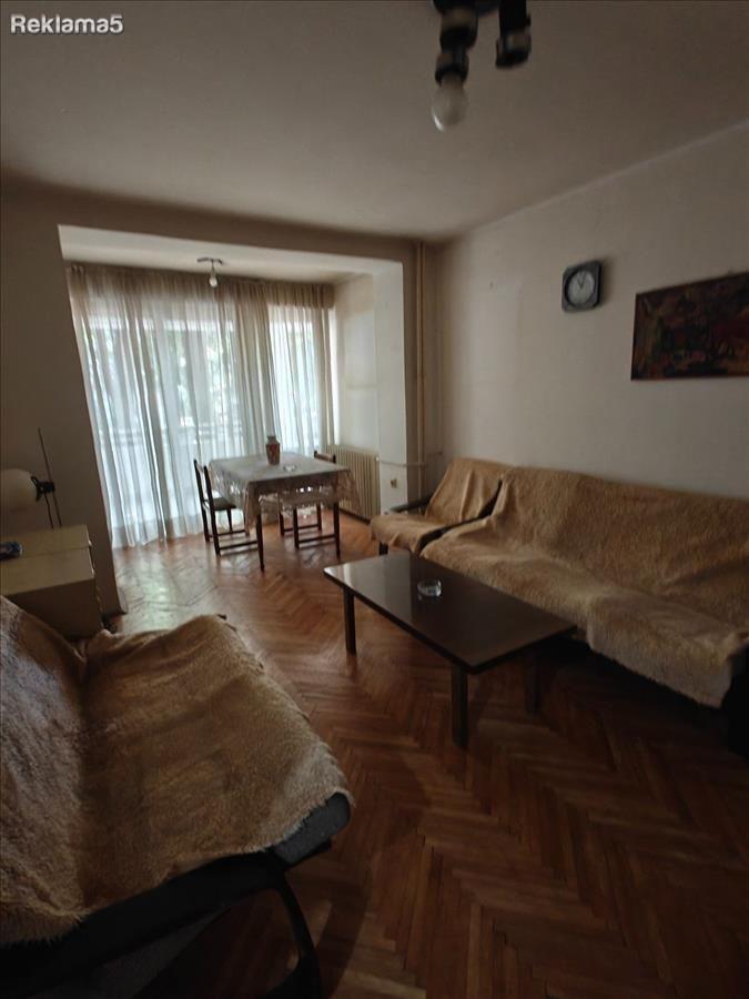 SE IZDAVA TROSOBEN POSEBNA KUJNA KAJ HOTEL KARPOS