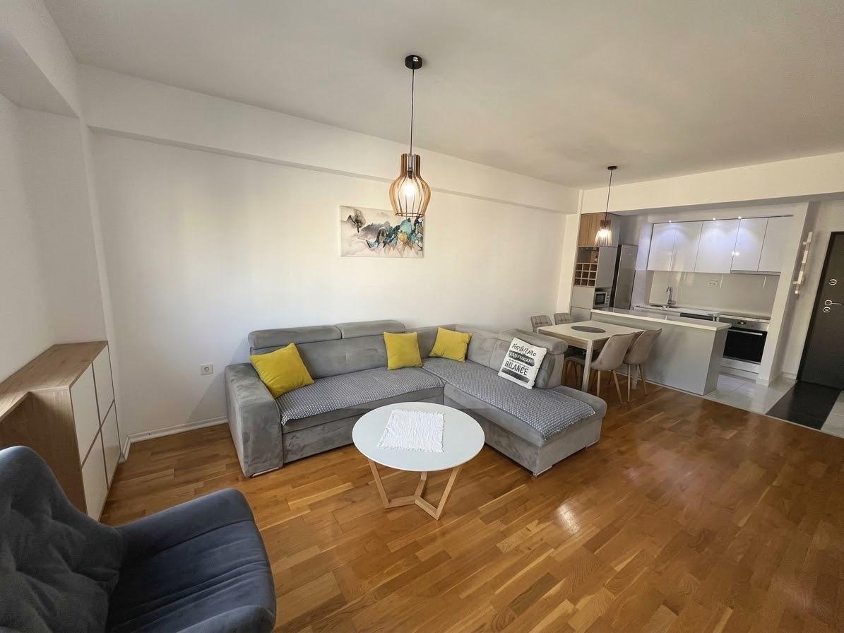 Модерно опремен стан 49m² - Аеродром (Тобако 2)
