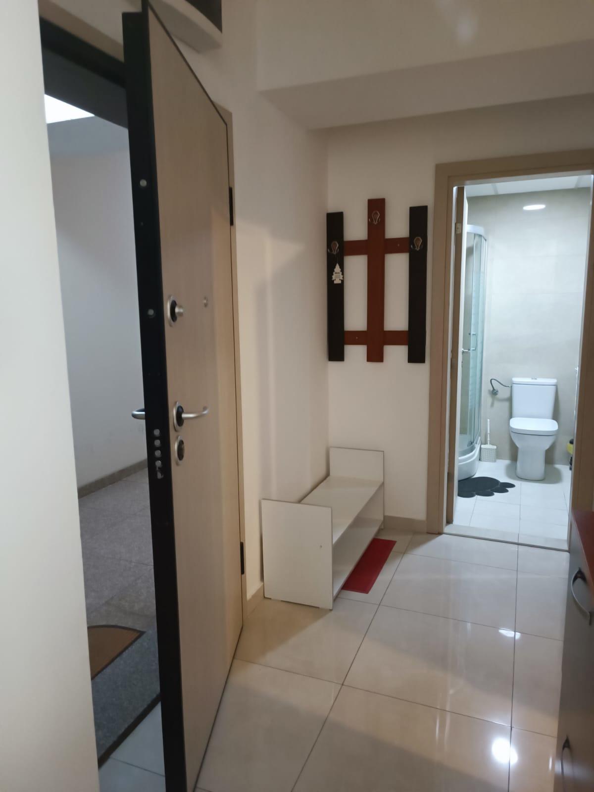 Се продава 3-собен стан 57м² + подземна гаража, Аеродром