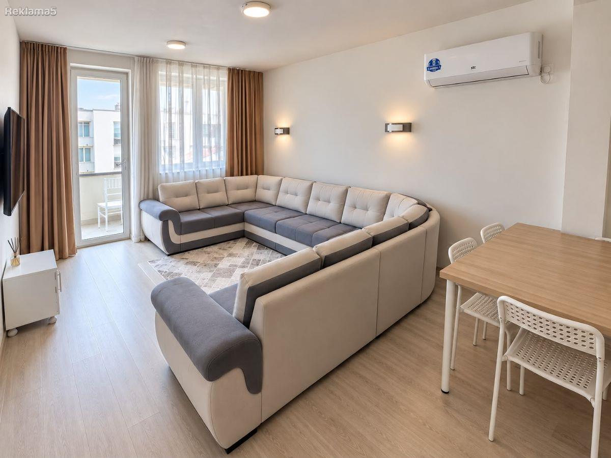 Newly Renovated 2-Bed Apartment, 85m², 2 Balconies, Center