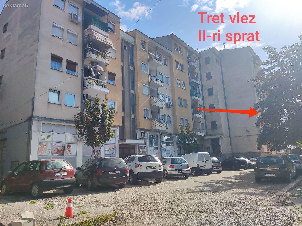 Trosoben stan sproti O.U. Sande Shterjoski do Lindi pekara