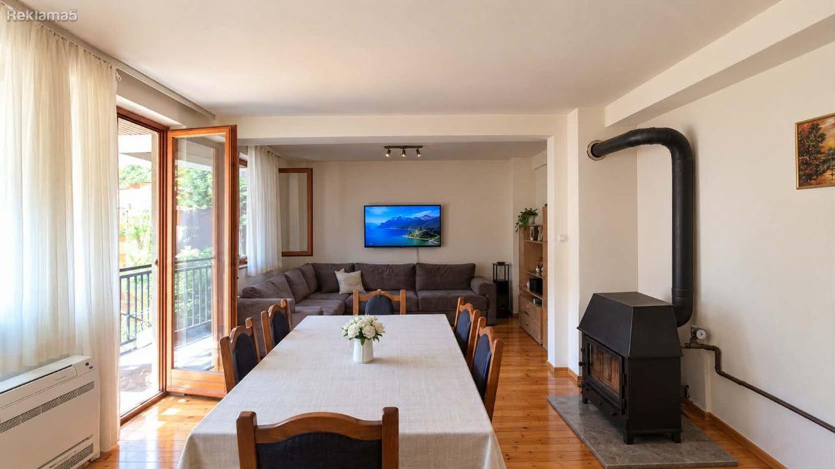 HOUSE FOR SALE WITH YARD, GARAGE AND ANCILLARY LIVING SPACE