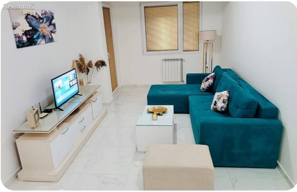 47m2 apartment for rent in Aerodrom