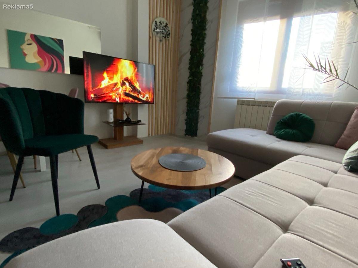 We are renting out a 2-room, completely nicely furnished apartment, Center