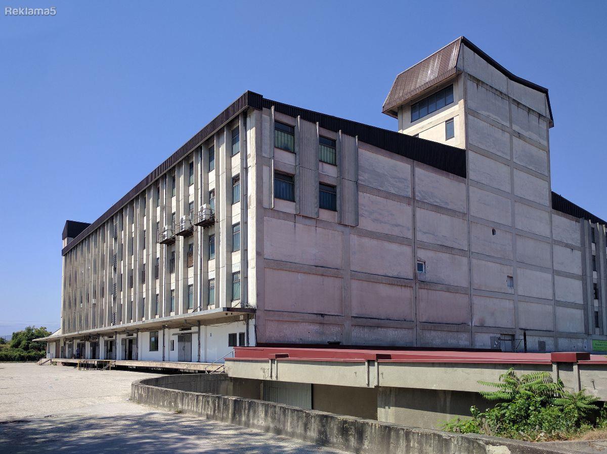 A warehouse of 220 m2 is for rent on Triangle in Magzari