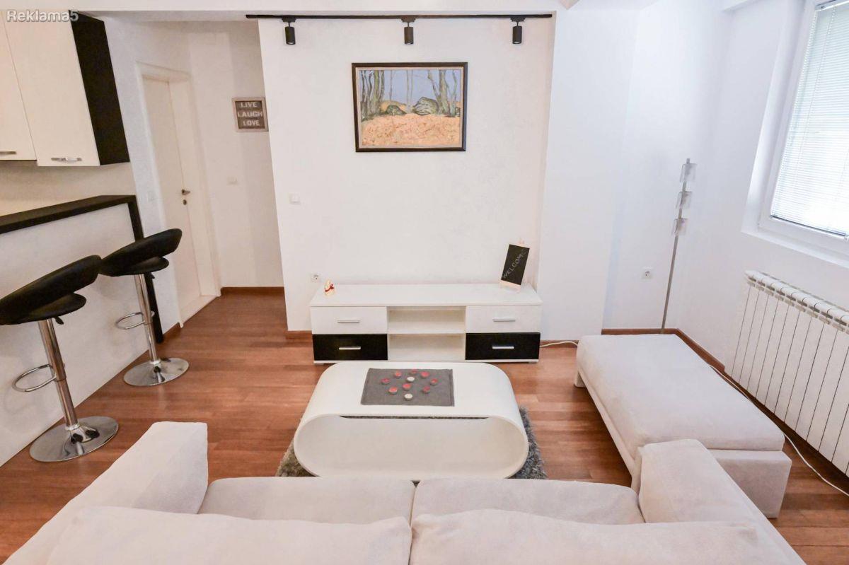 Furnished two-room 49m2 apartment in Kapishtec for sale