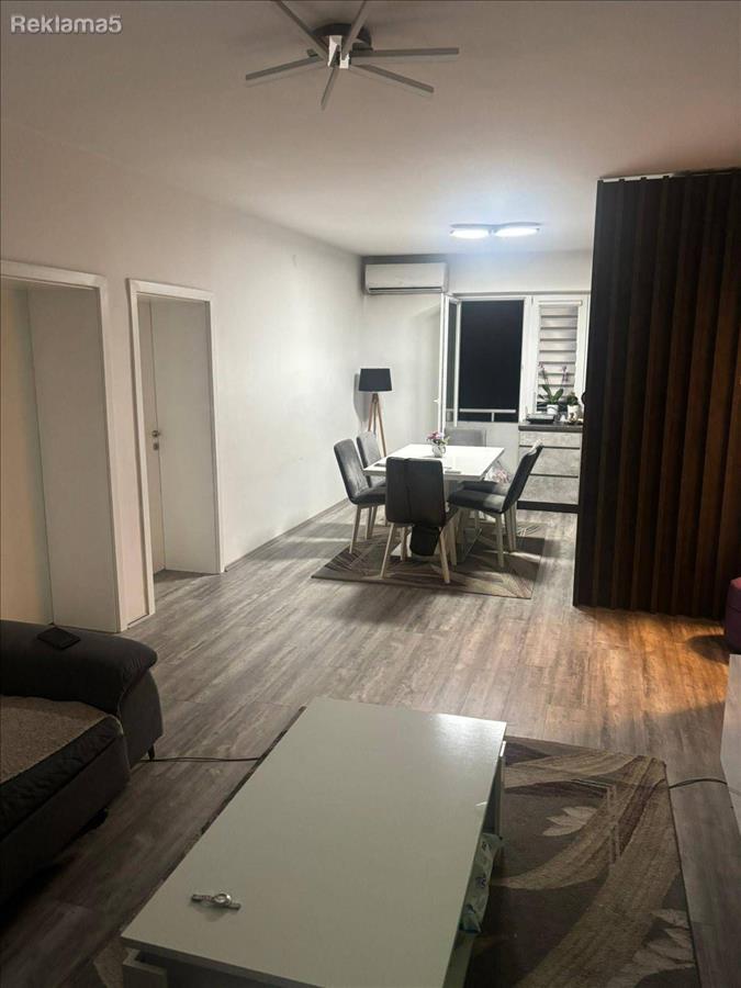 FOR SALE THREE-ROOM 76M2 APARTMENT IN THE CENTER NEAR PRATENI CLUB