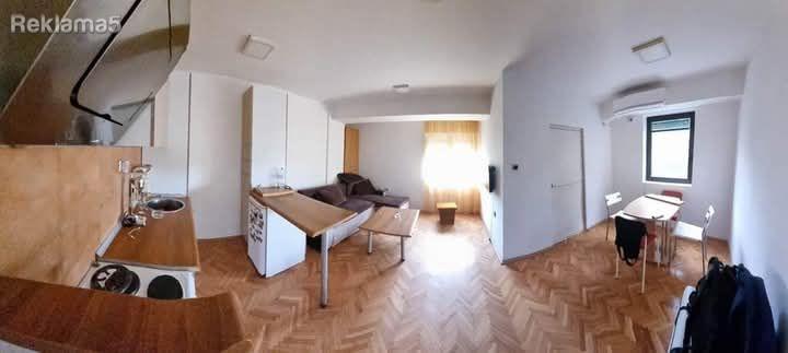 Se iznajmuva kopmletno opremen stan 43 m2 Aerodrom
