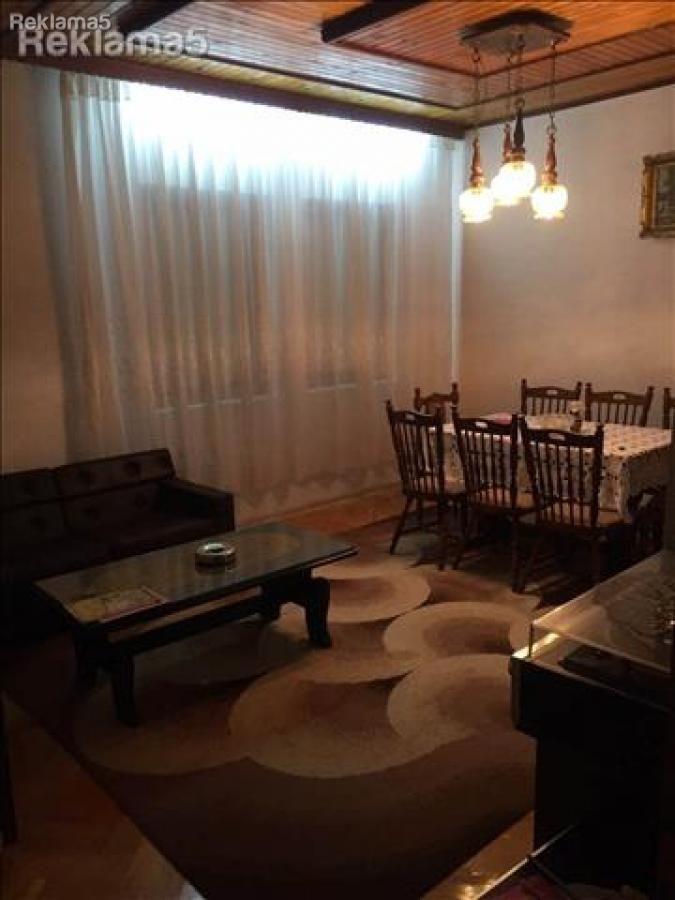 Се продава куќа од 240 м2 во Охрид