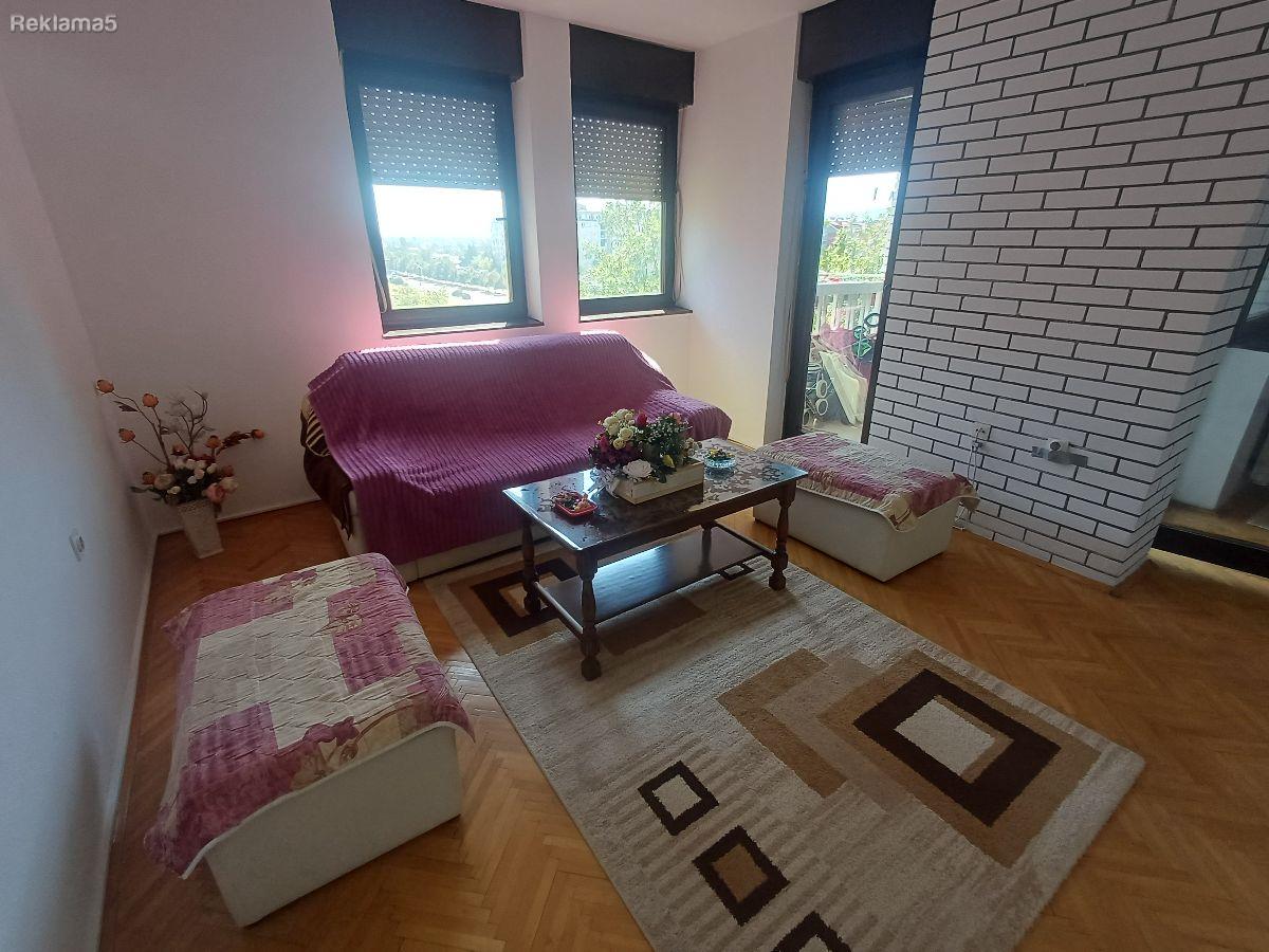 Se izdava stan 78m2 vo Novo Lisice