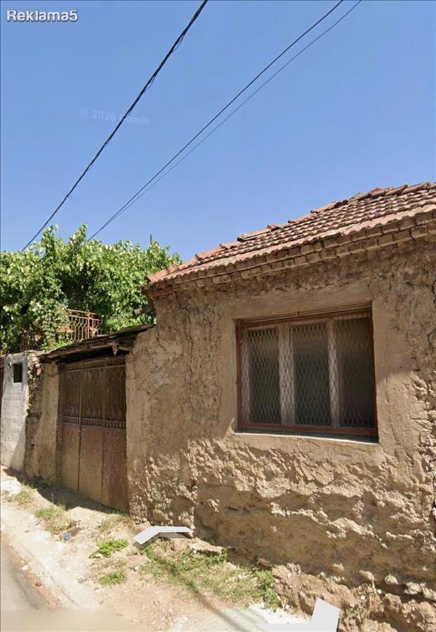 Se prodava stara kukja za turkanje