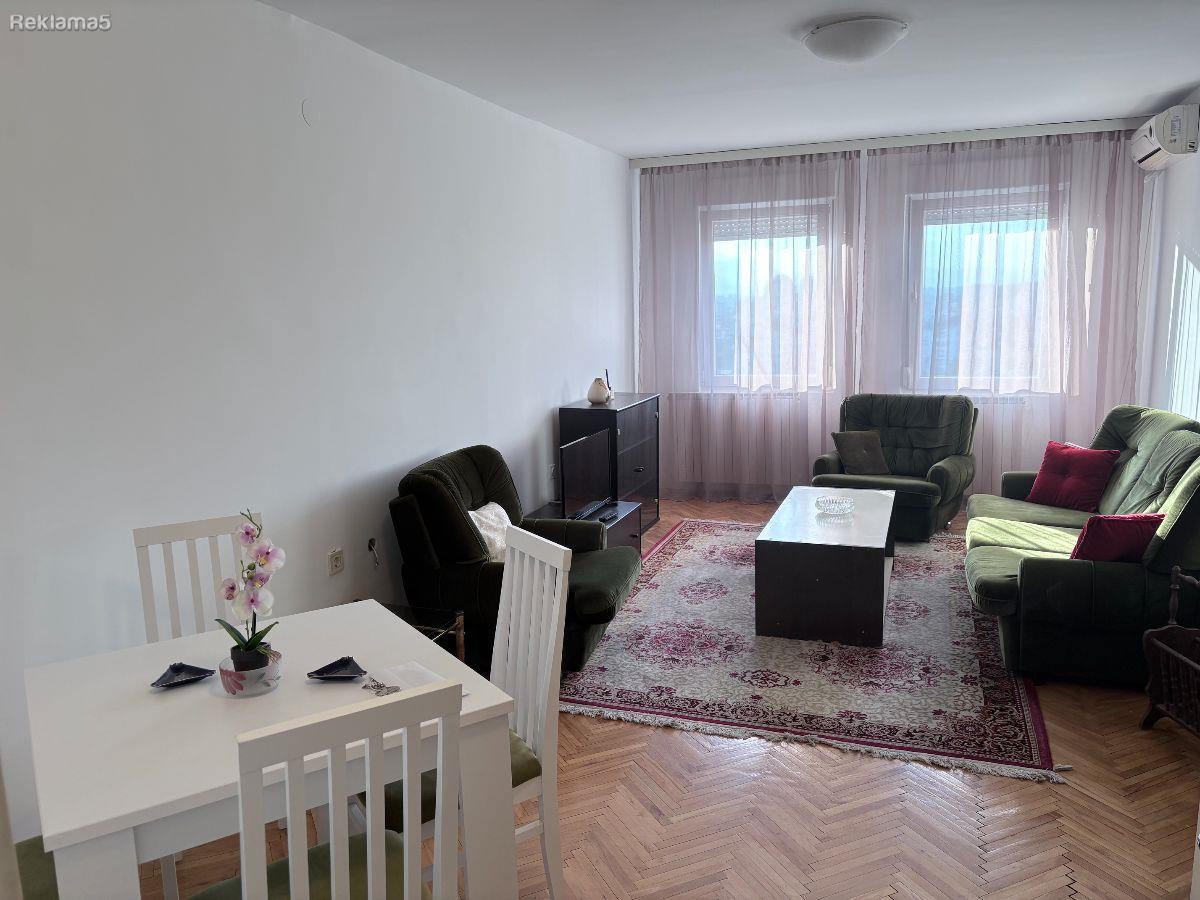 I rent an apartment in Novo Lisice