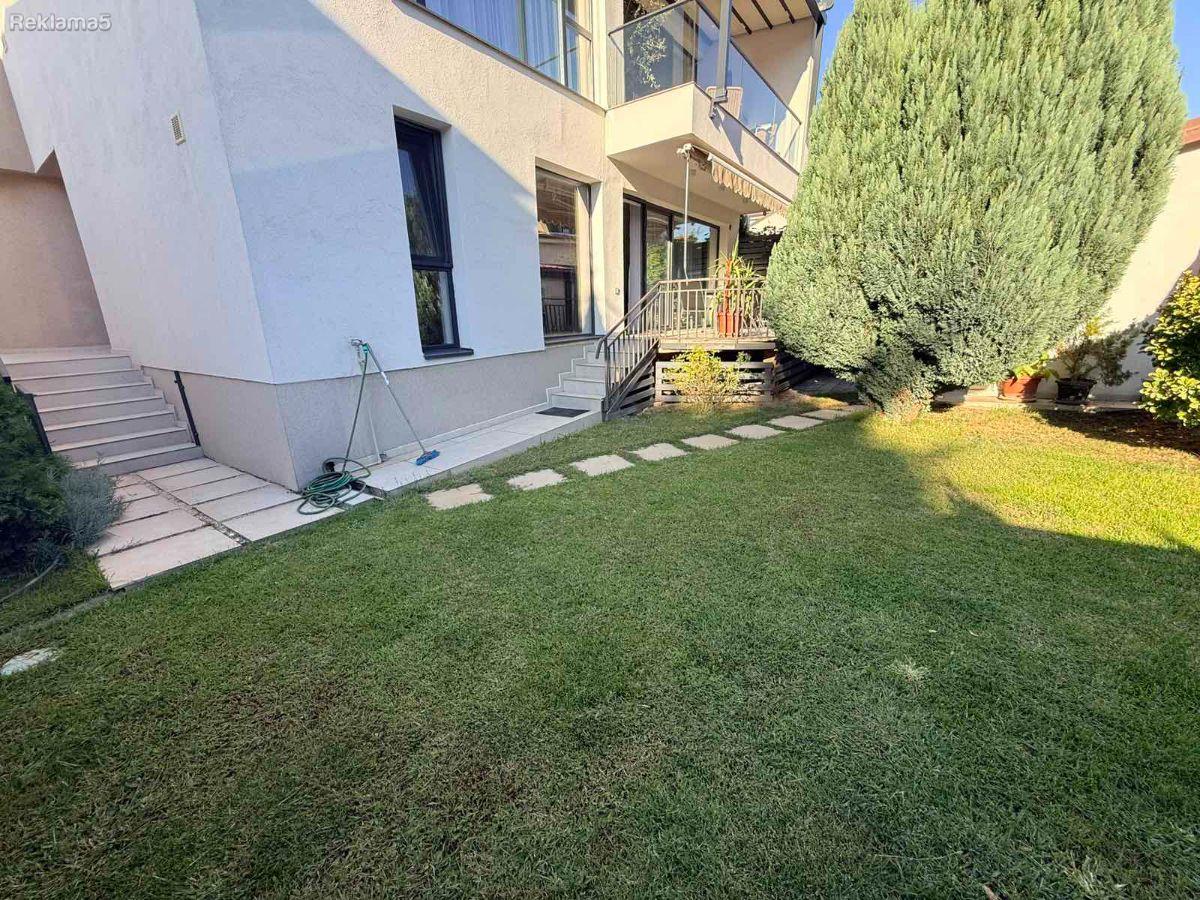 Lux Nov stan od 140m2 so dvorno mesto 100m2 vo Zdanec