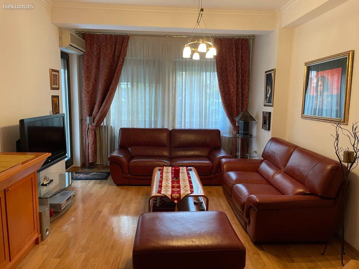 Dharma Doma rents out an apartment in the Center!