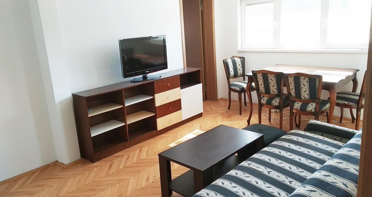 Stan 55m2 za Dvajca Cimeri Studenti sproti Klinicki Centar
