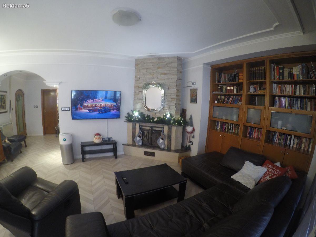Apartment 113m2 in Center for sale