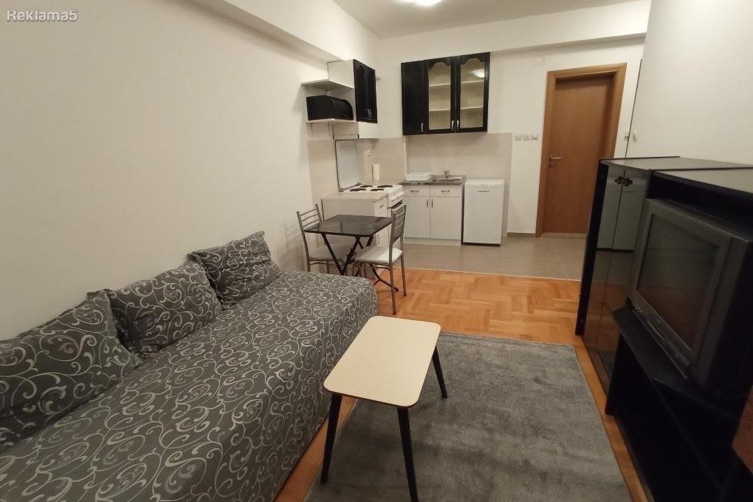 Se izdava stan vo Kisela Voda, Rampa