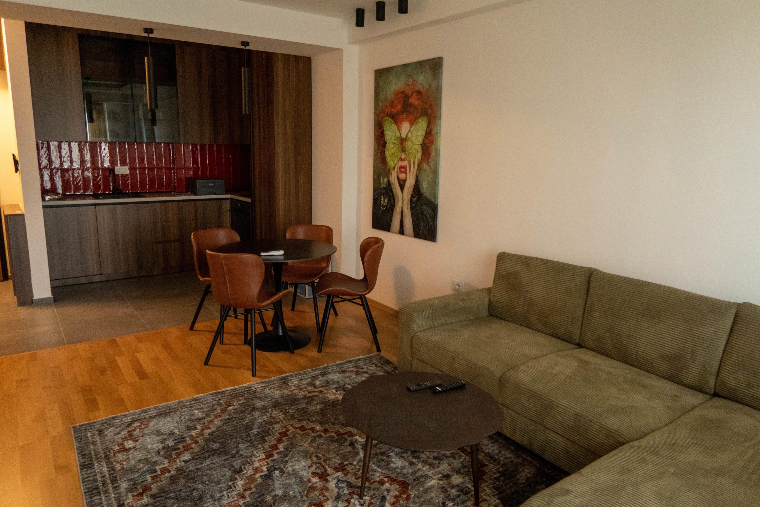 Се издава стан –East Gate Living