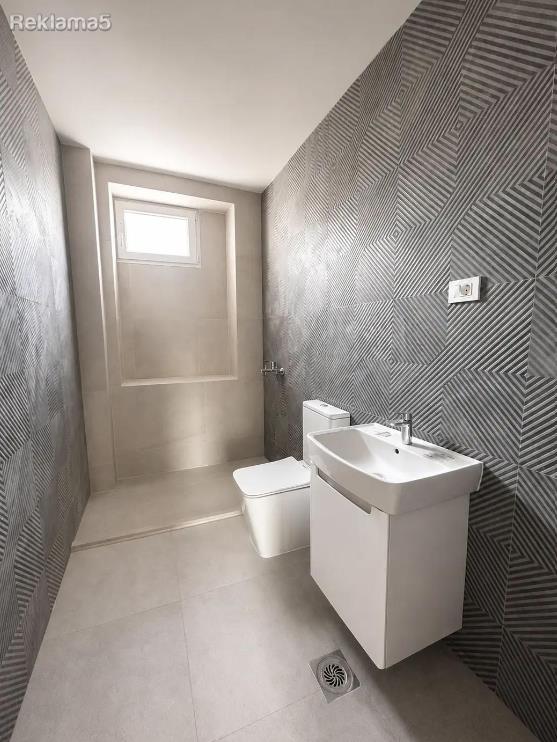 An apartment for sale in the Center, 74m2, near Universalna