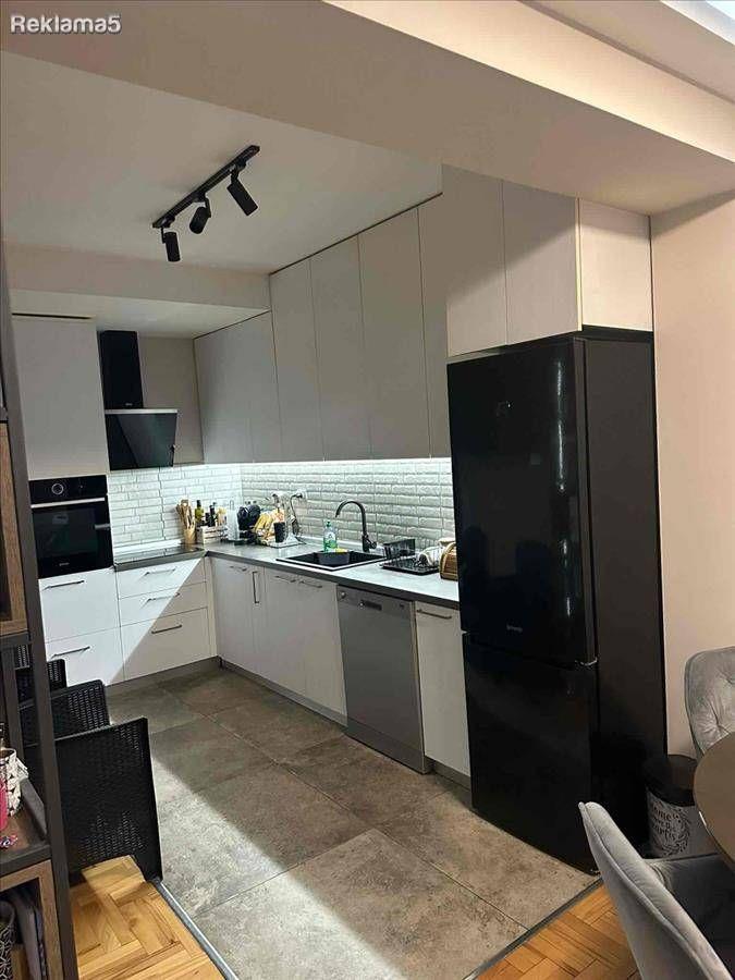FOR SALE 3-ROOM 79M2 IN CRNICE