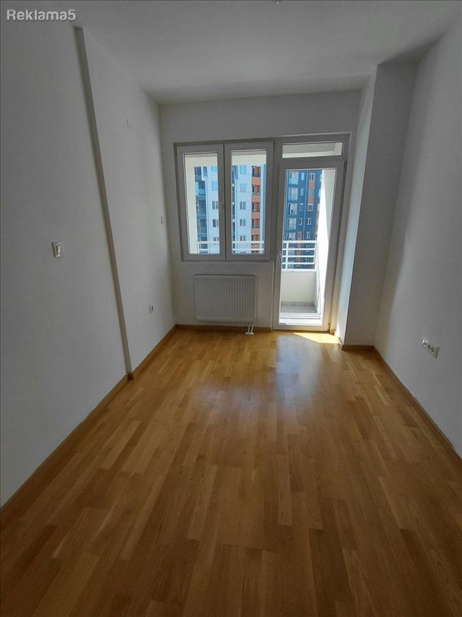Nov prazen dvosoben 52m2 Aerodrom kaj Punkt Mebel