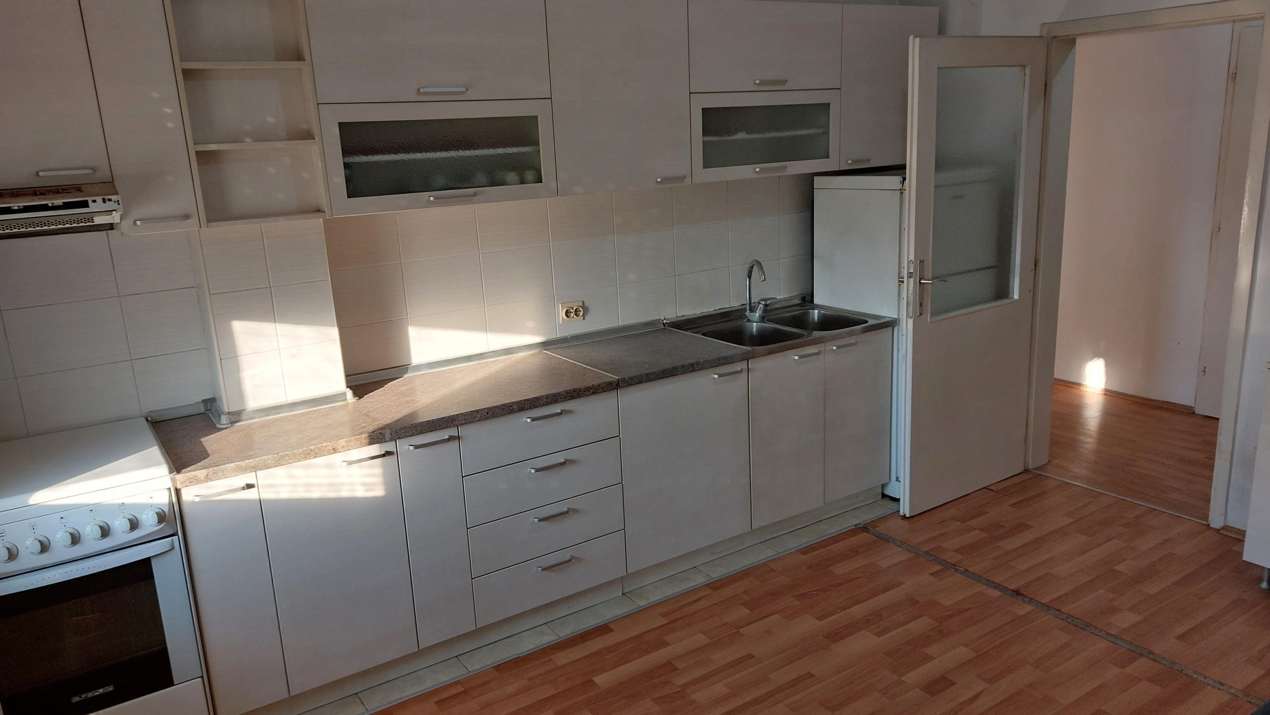 Apartment for sale in Hipodrom of 57 m2 on the 2nd floor.