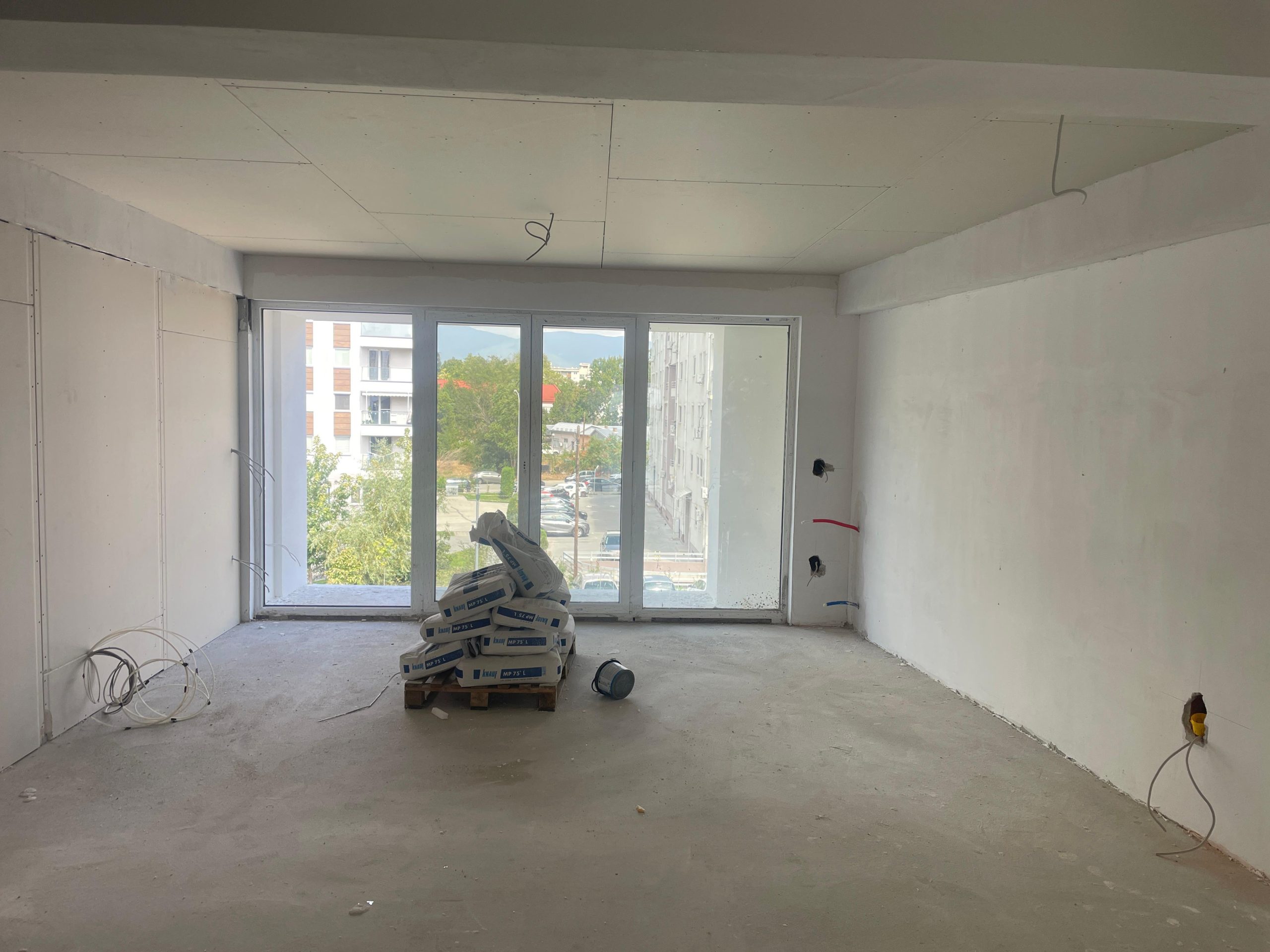 Se prodava stan vo aerodrom 71m2