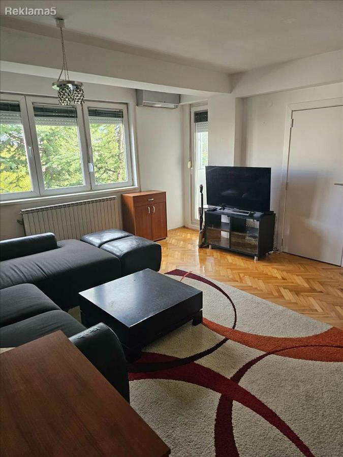 TAFTALIDZE pazarce 65m2 trosoben opremen