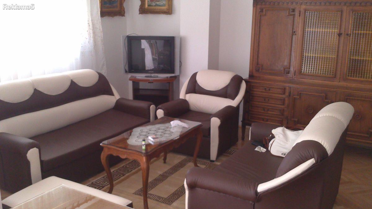 Se izdava kompletno namesten renoviran stan