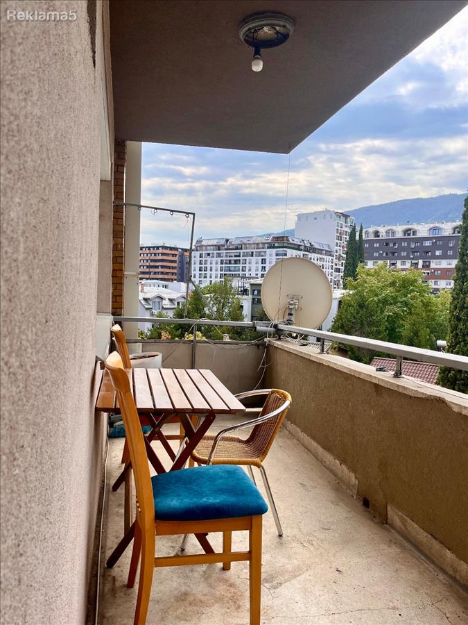 СЕ ПРОДАВА ДИРЕКТНО ОД СОПСТВЕНИК (БЕЗ АГЕНЦИЈА): Стан 53м²