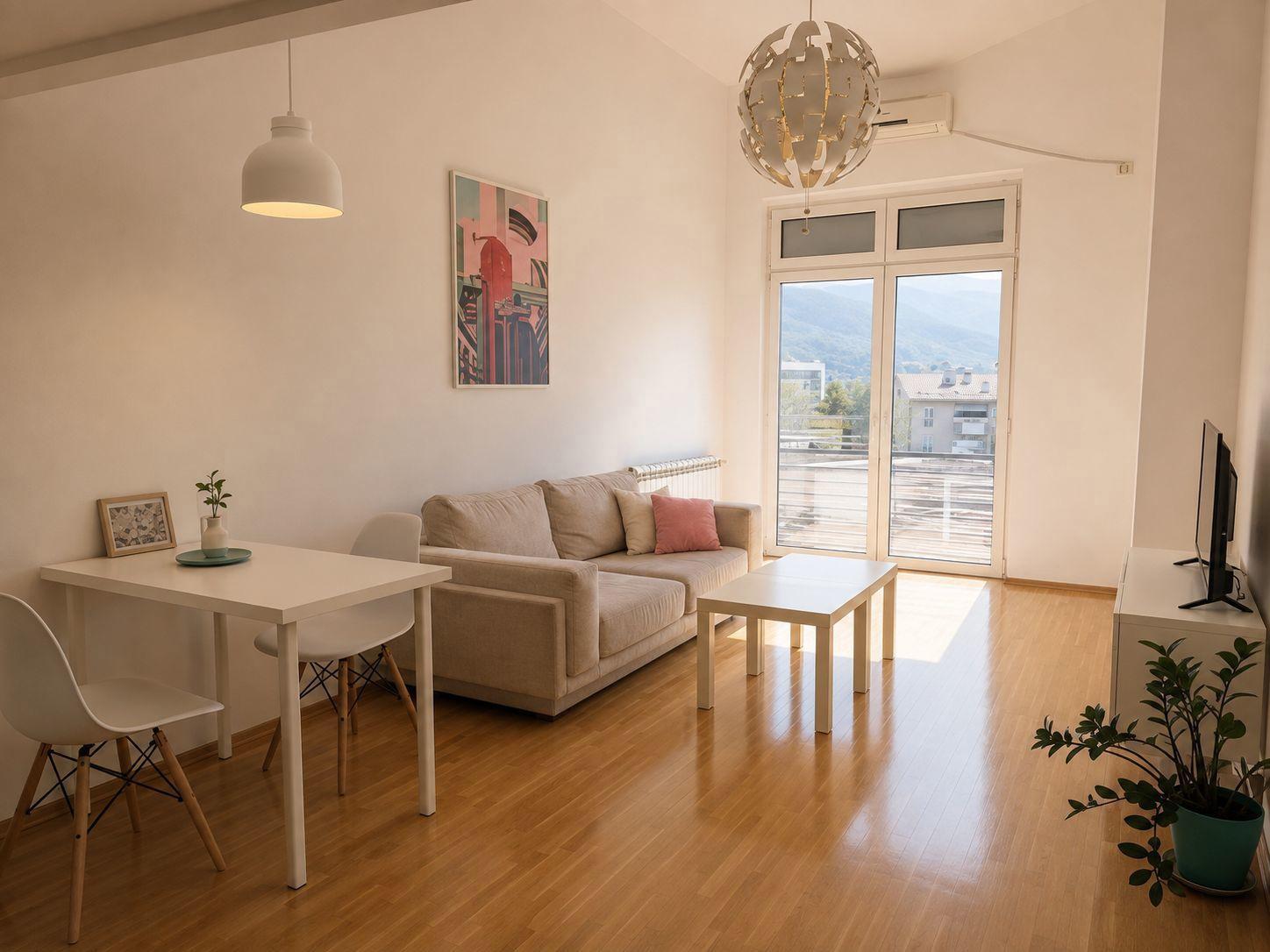 NAMESTEN TROSOBEN STAN-DUPLEX VO CENTAR, DEBAR MAALO