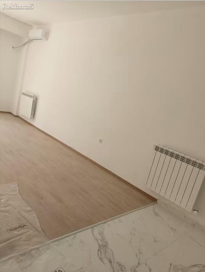 Se prodava nov stan vo Zelezara
