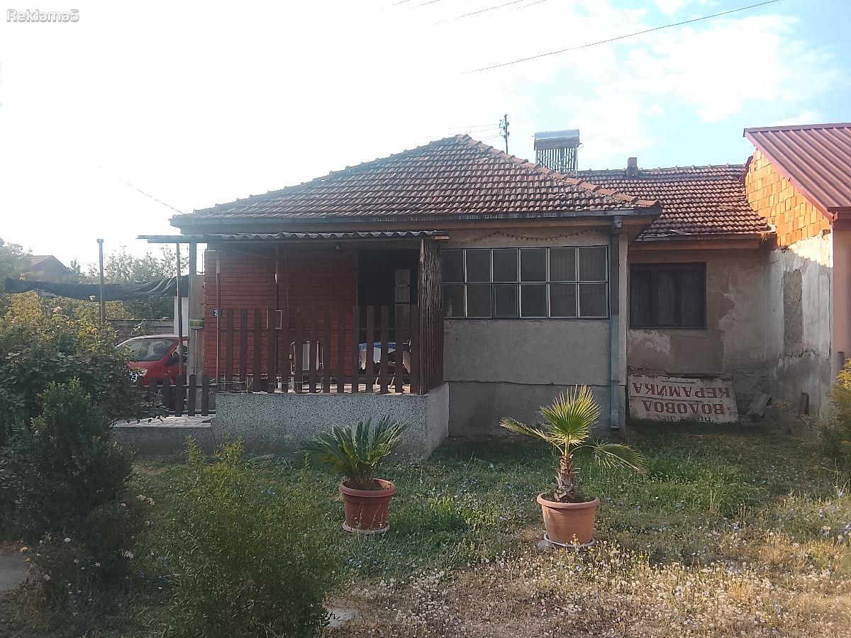 Se prodava i iznajmuva kuka vo madzri