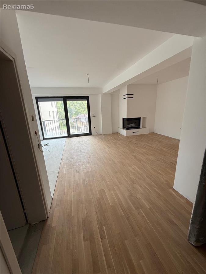 SE PRODAVA EKSKLUZIVEN APATRMAN 70m2 VO MAVROVO