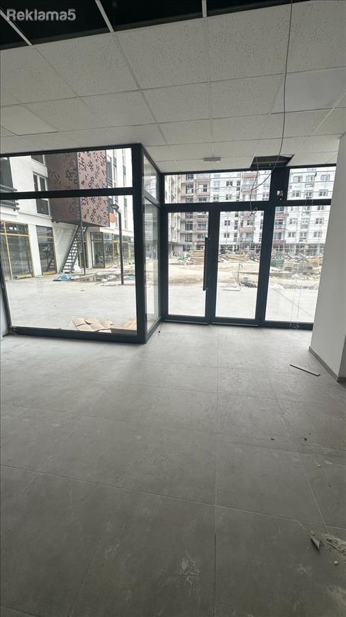 SE PRODAVA DELOVEN PROSTOR/DUKJAN VO KISELA VODA