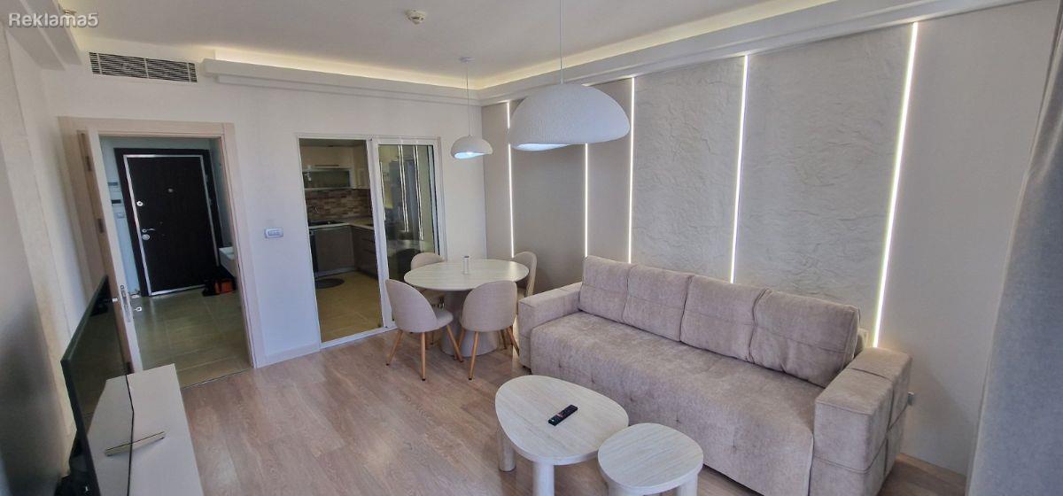 Se izdava stan 50 m2 vo Cevahir Sky City