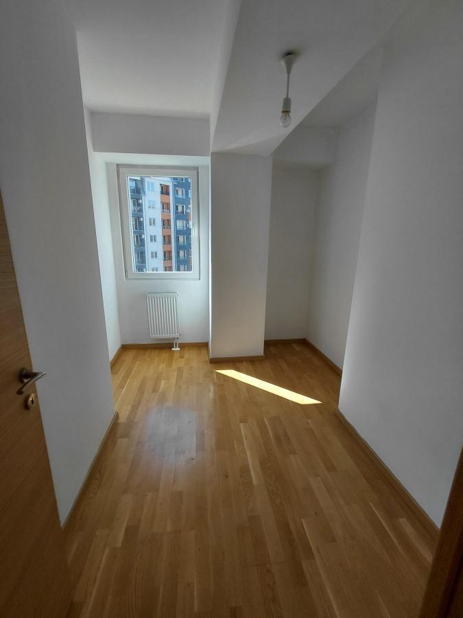 52 m2 apartment for rent in Aerodrom